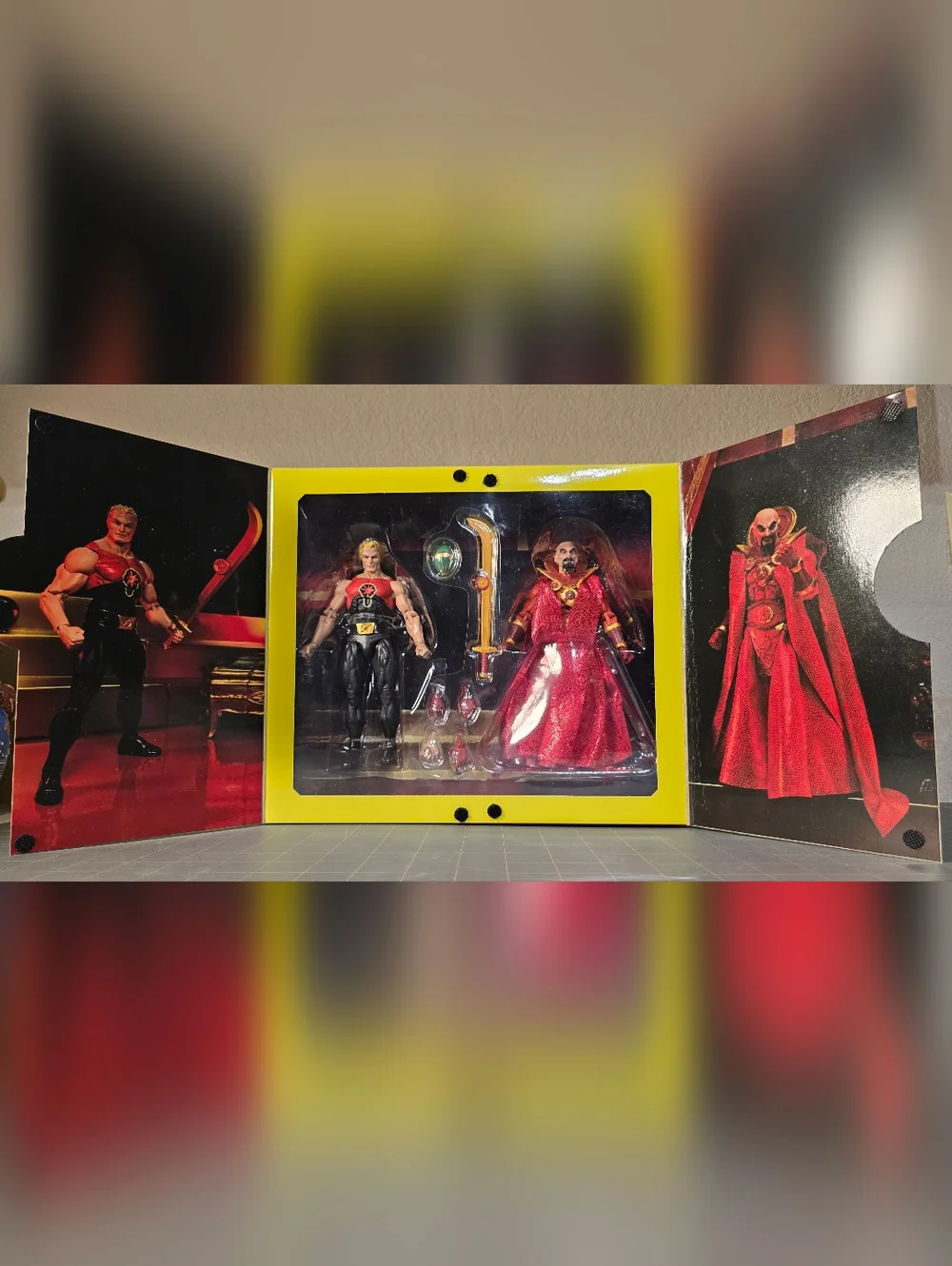 Flash Gordon & Ming The Merciless 2-Pack Action Figure Set - Picture 1 of 4